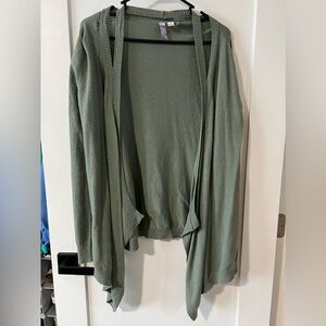 Daytrip cardigan size small